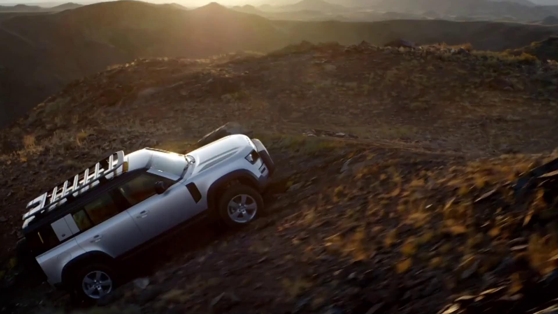 Jlr defender hero