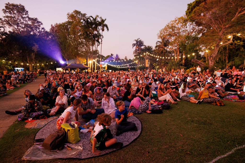 Natsiaa crowed